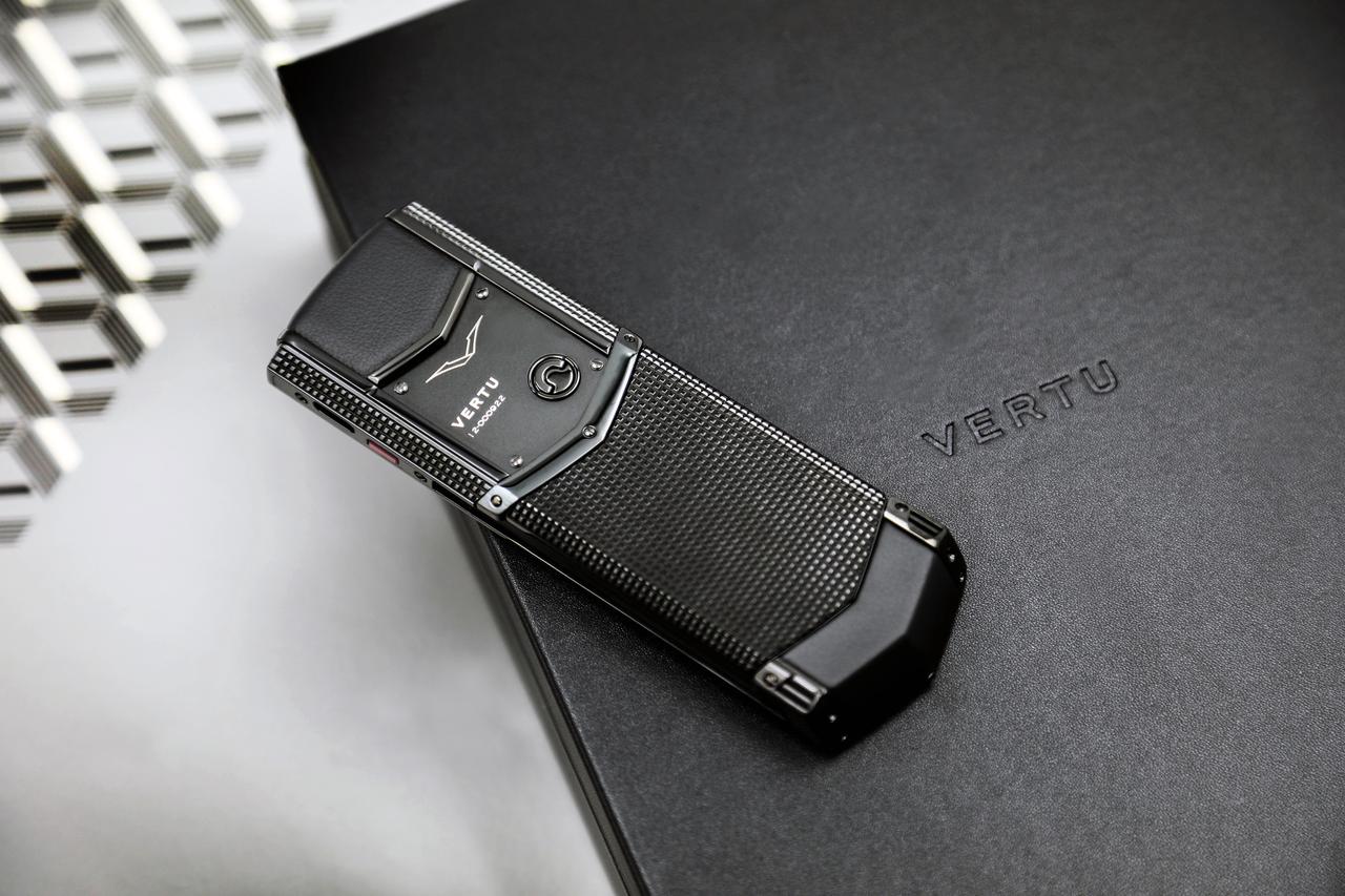 Signature Sophistication: Navigating the Beauty of VERTU's Design Mastery