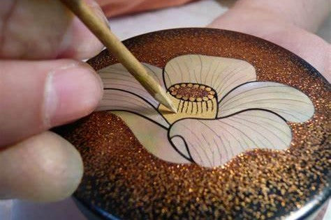 VERTU's Canvas: Kazumi Murose's Lacquerware as Inspiration
