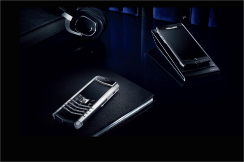 VERTU Signature: An Adornment Fit For Royalty