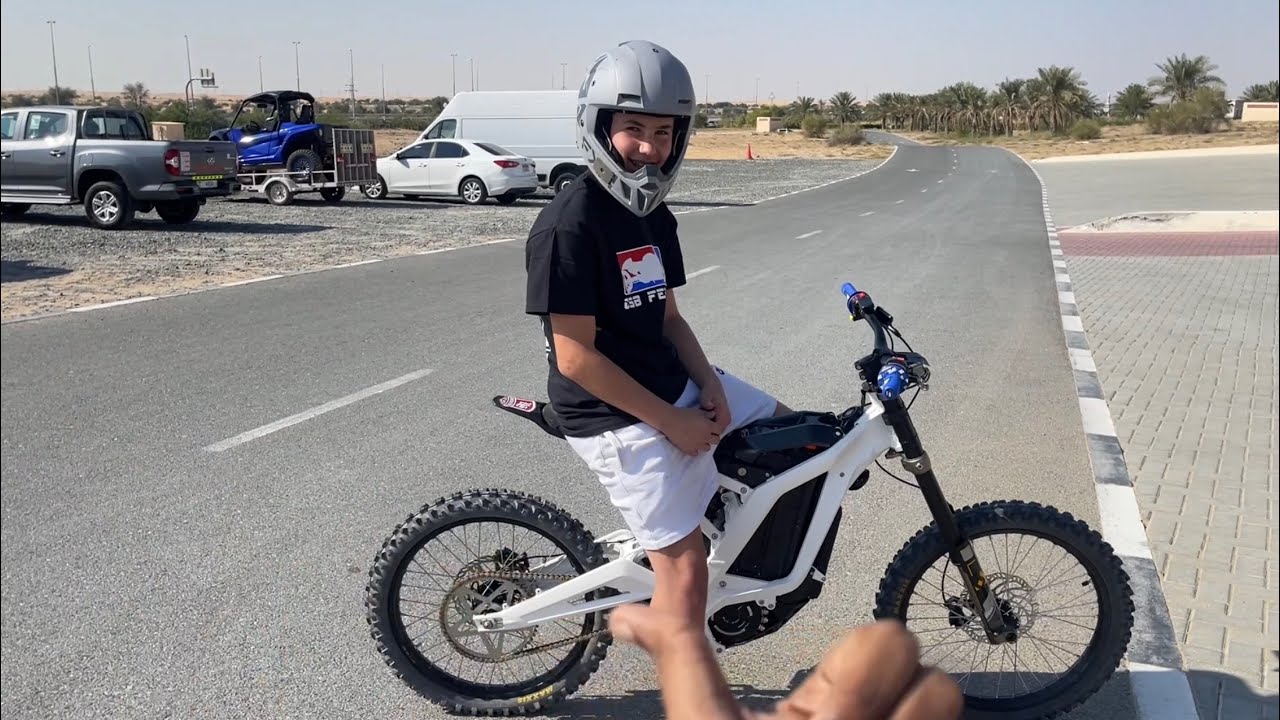Electric vs Traditional Dirt Bikes: Insights from a Young Pro in Dubai